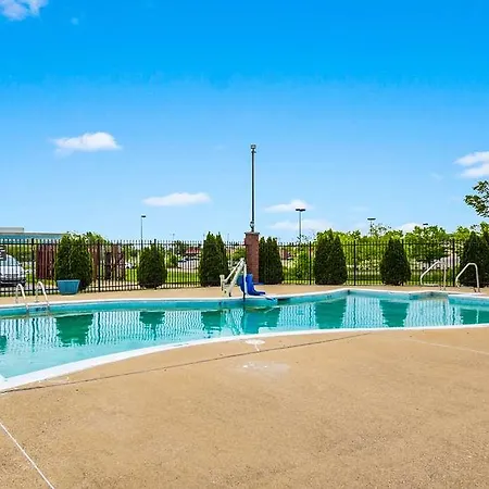 Quality Inn & Suites Florence - Cincinnati South 